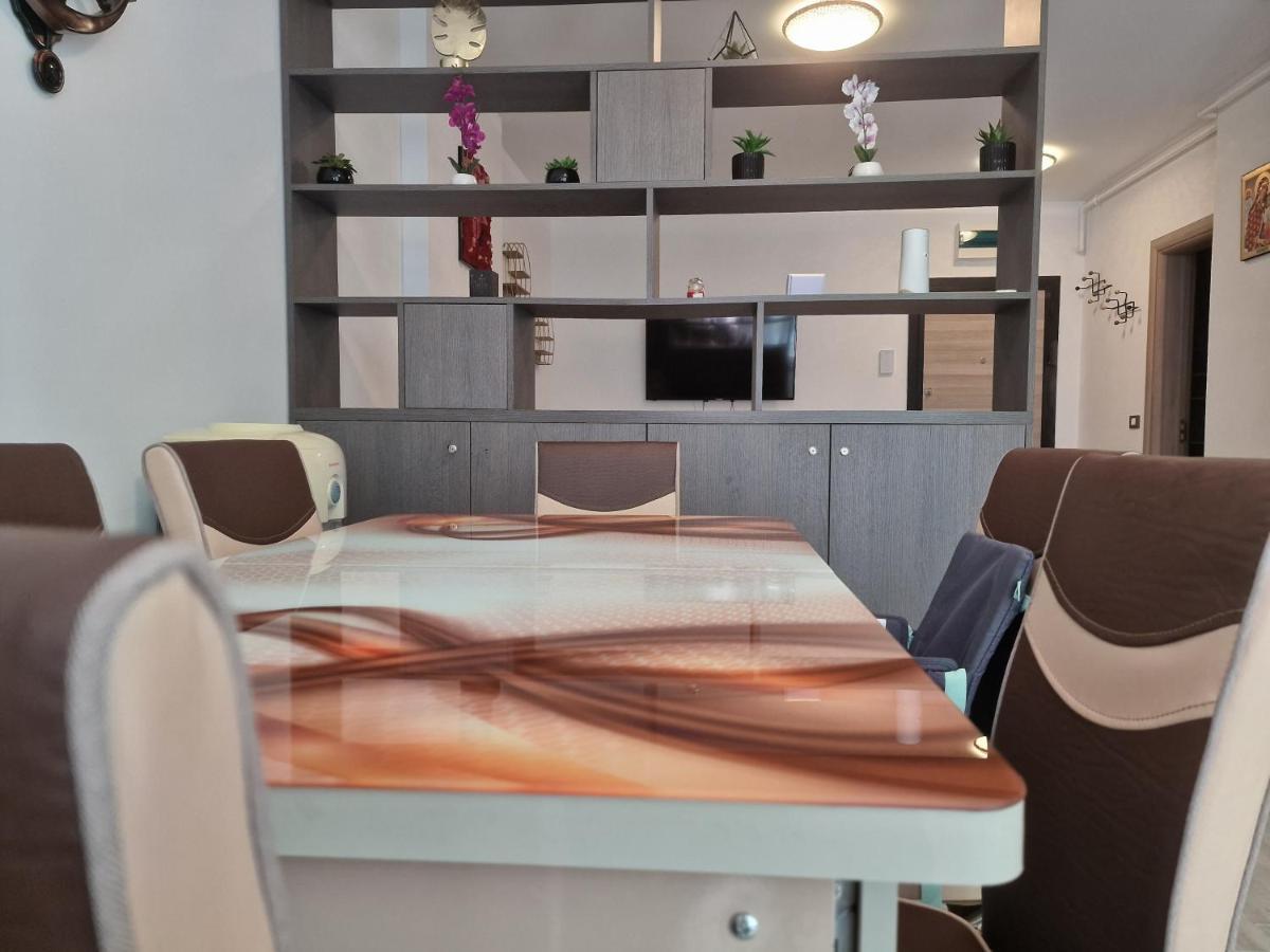 Nasty 24 Aparthotel Pool & Spa Mamaia Nord Năvodari Exteriör bild
