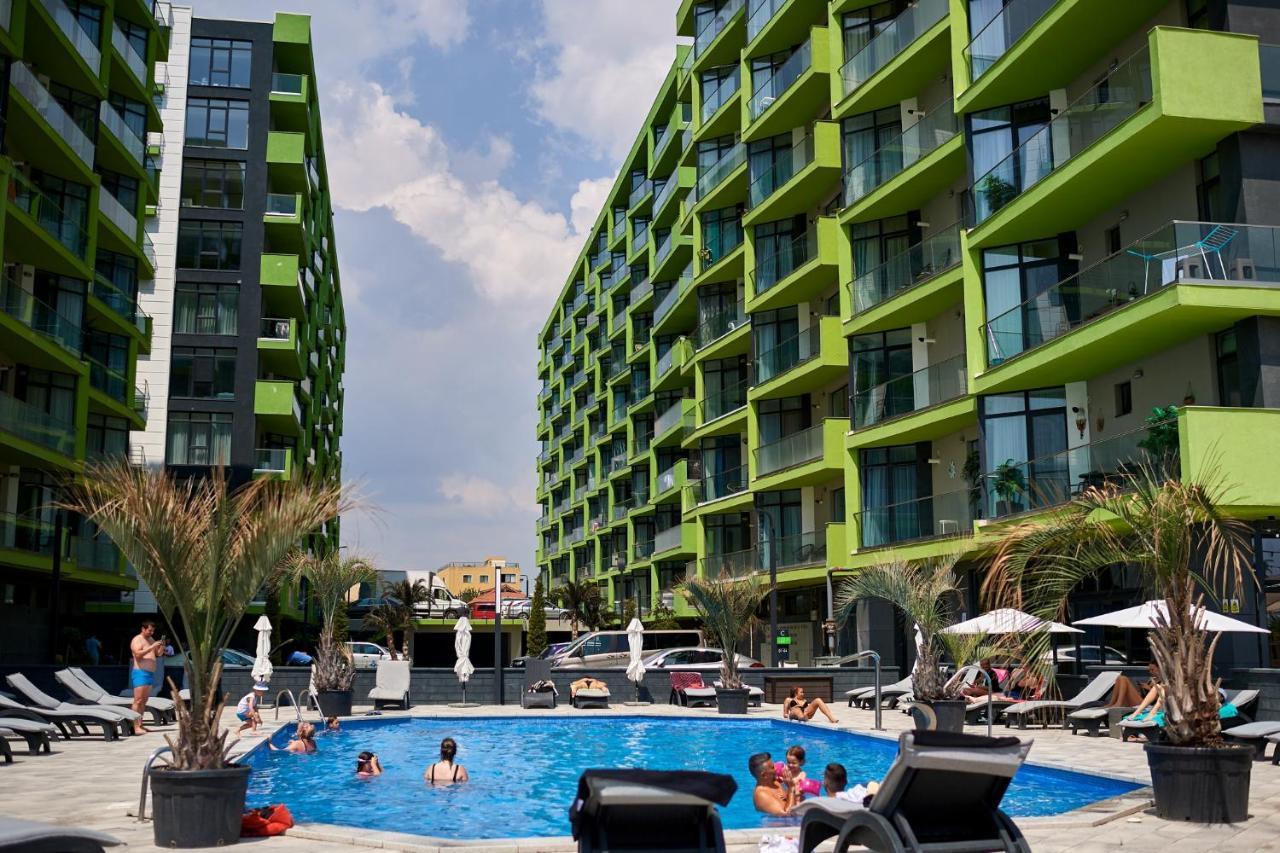 Nasty 24 Aparthotel Pool & Spa Mamaia Nord Năvodari Exteriör bild