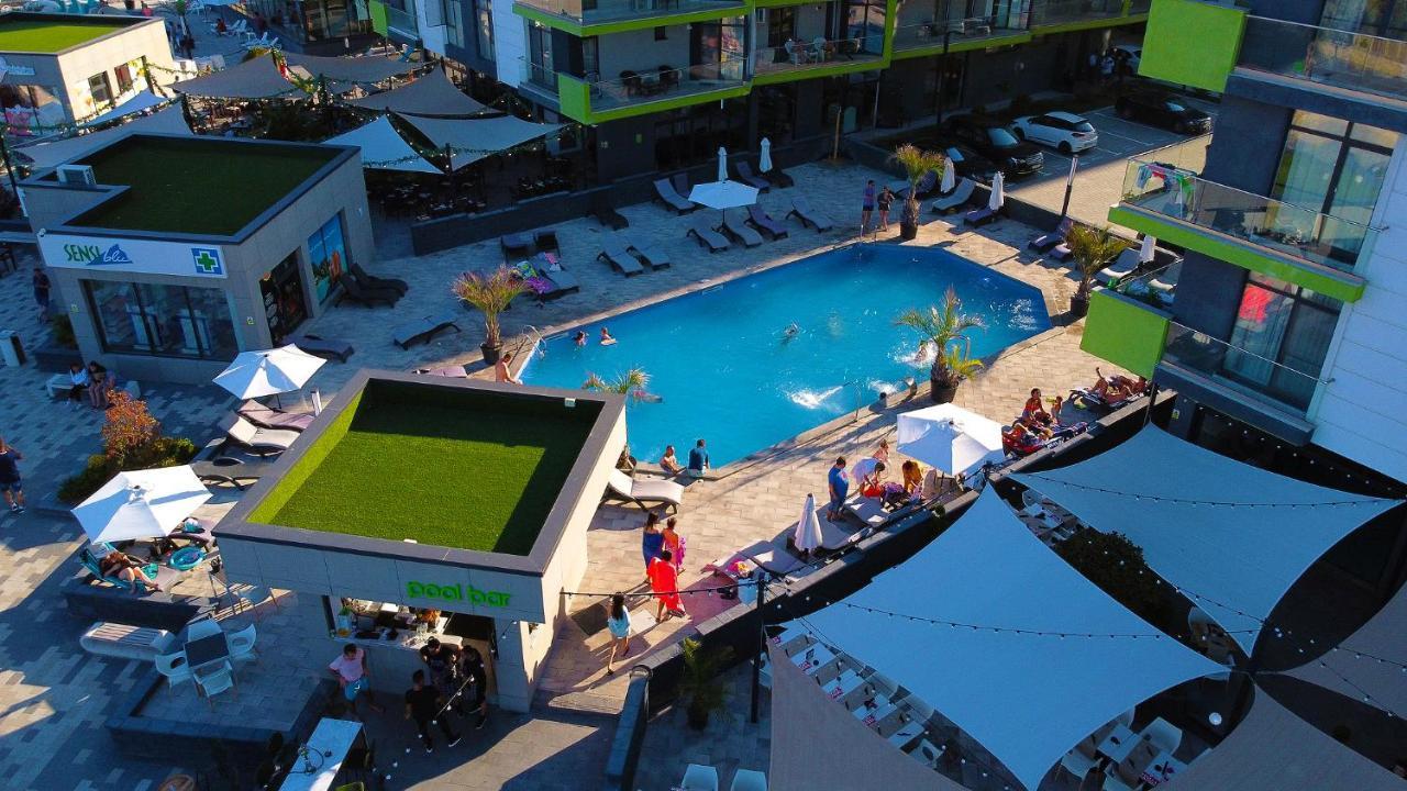Nasty 24 Aparthotel Pool & Spa Mamaia Nord Năvodari Exteriör bild