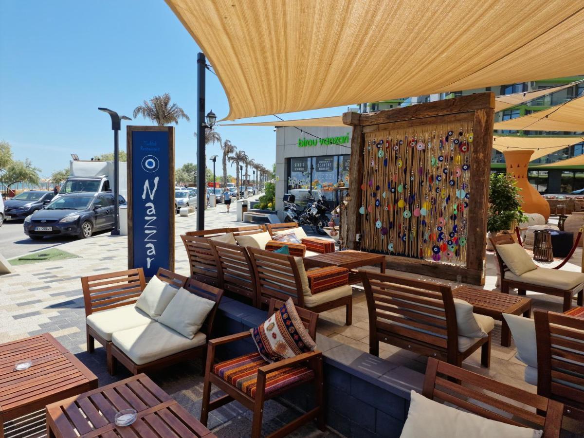 Nasty 24 Aparthotel Pool & Spa Mamaia Nord Năvodari Exteriör bild