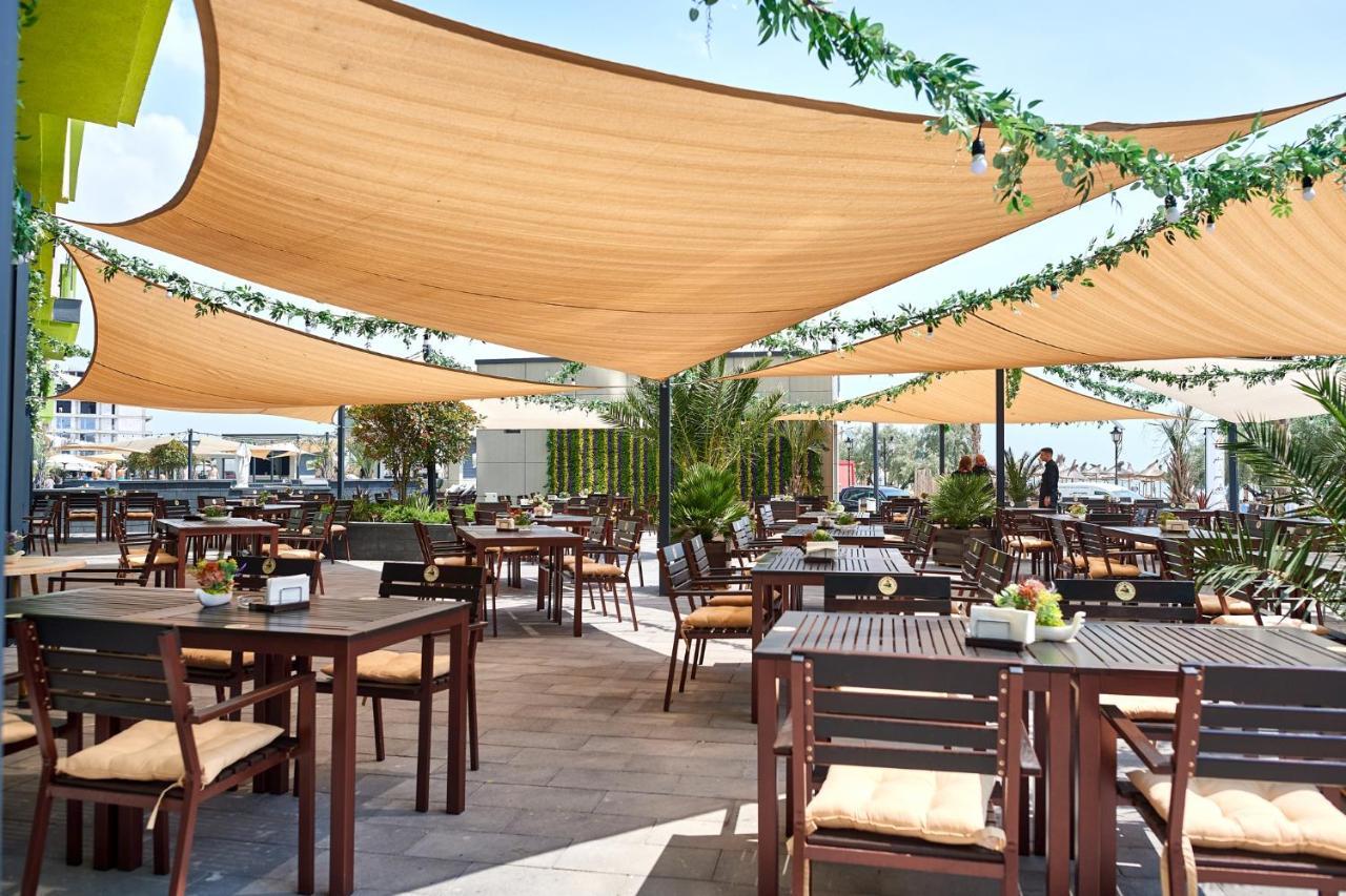 Nasty 24 Aparthotel Pool & Spa Mamaia Nord Năvodari Exteriör bild