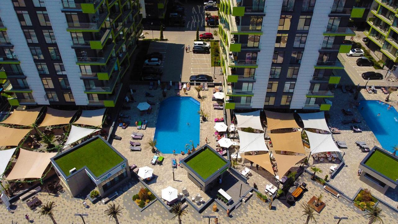 Nasty 24 Aparthotel Pool & Spa Mamaia Nord Năvodari Exteriör bild
