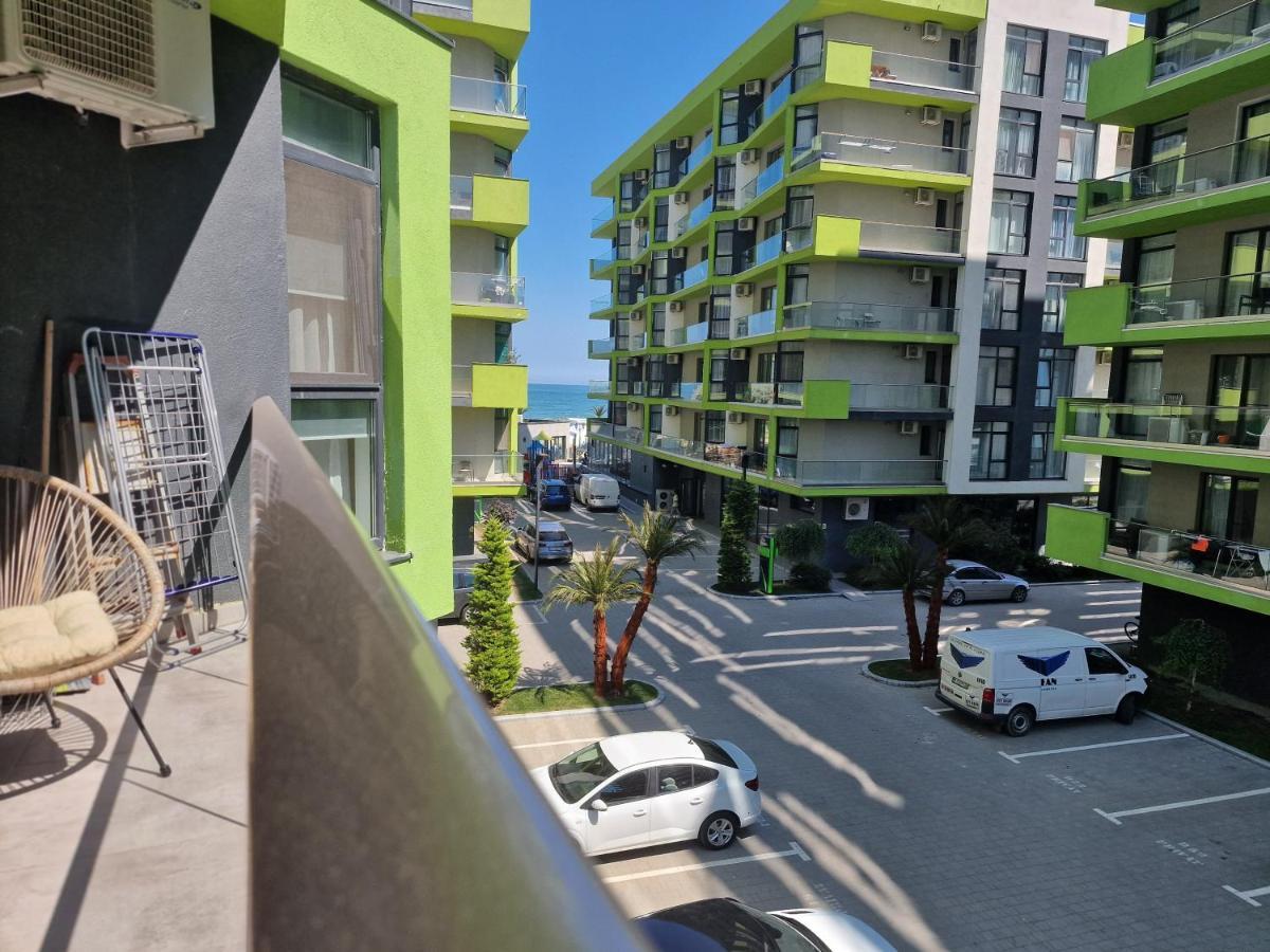 Nasty 24 Aparthotel Pool & Spa Mamaia Nord Năvodari Exteriör bild